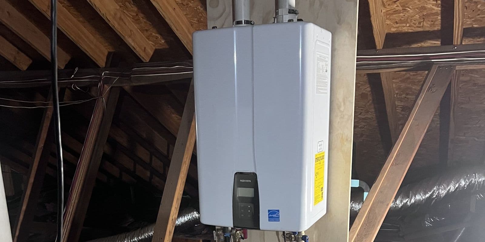 Tank vs. Tankless Water Heater: Which Is Right for Your Houston Home